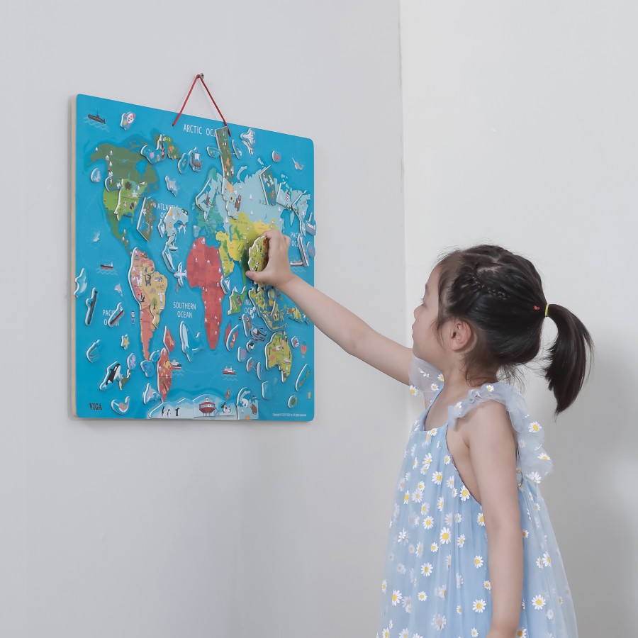 ДРВЕНА ИГРАЧКА ТАБЛА MAGNETIC WOLD PUZZLE + DRY ERASE VIGA